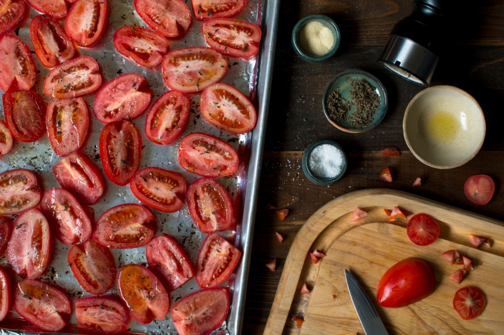 Oven roasted Roma tomatoes lr-7703